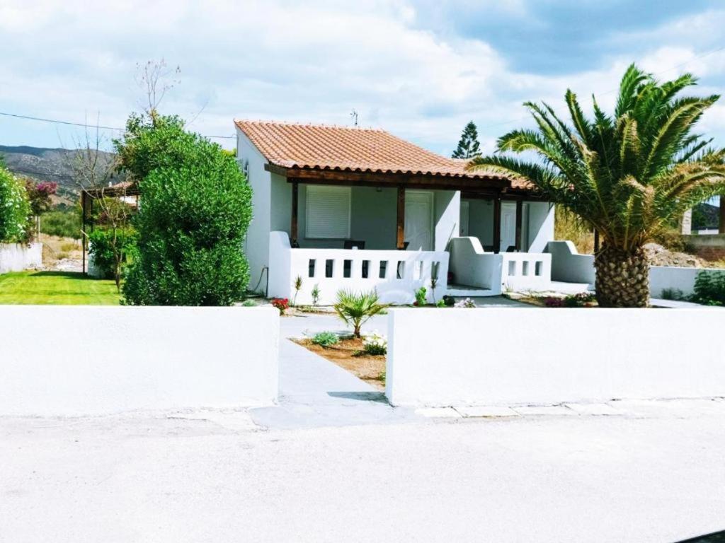 V&E'S Apartments Pigadhia  Exterior foto